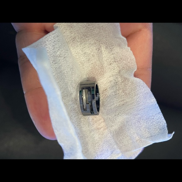 Gucci G Logo Band Ring - Picture 6 of 7